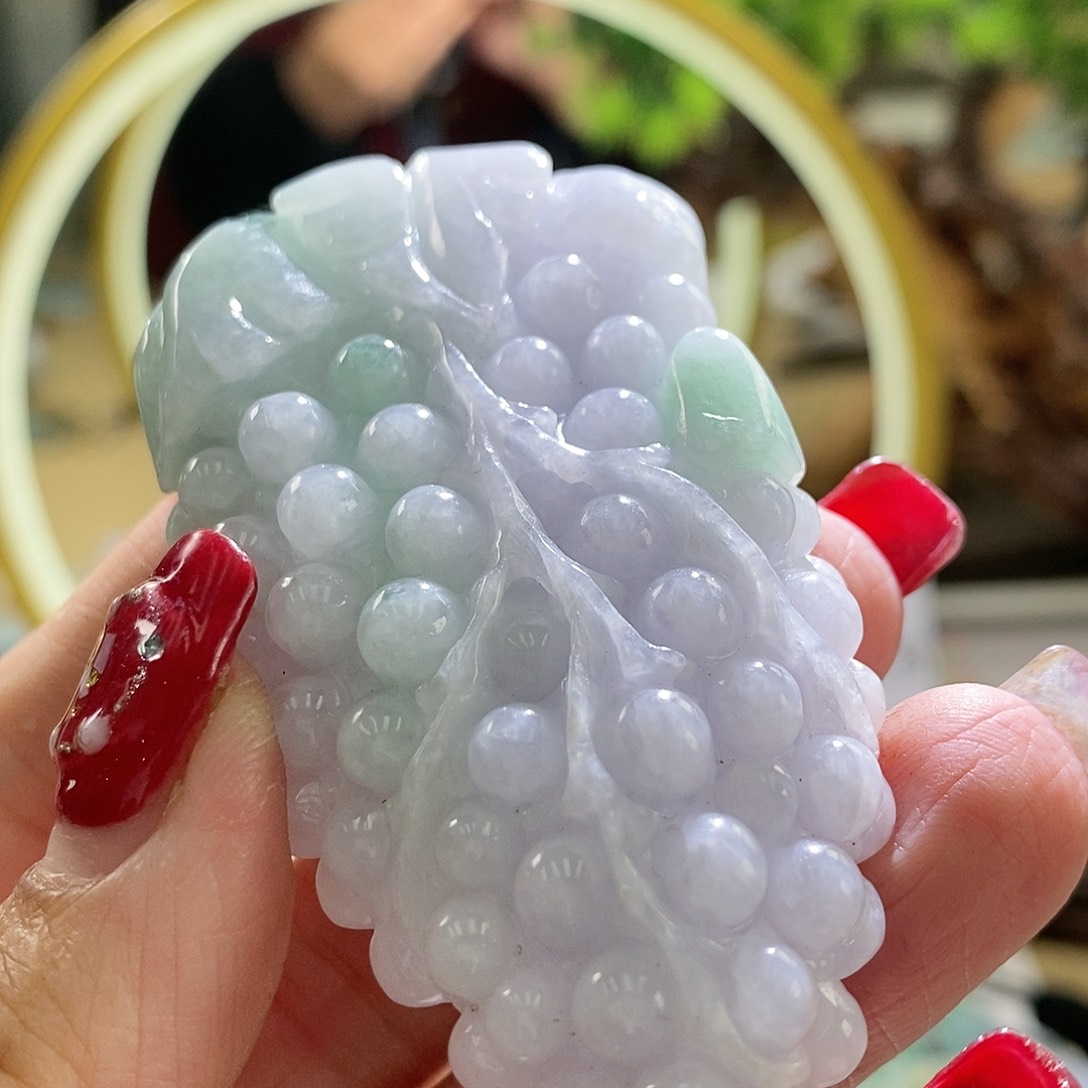 【闪购商品】翡翠颈饰未镶嵌葡萄