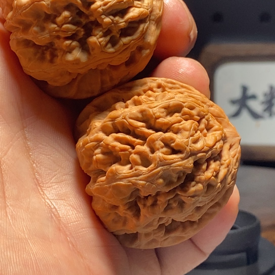 把件文玩核桃若***?