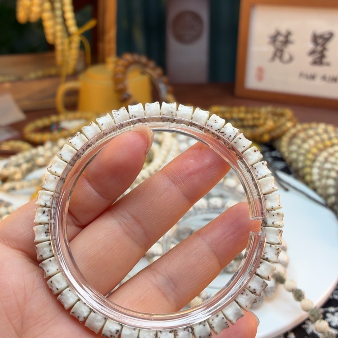 手串星月菩提海南星月菩提骨瓷白星噶