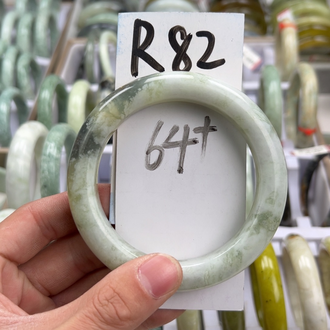 岫玉手镯未镶嵌天然岫玉微瑕