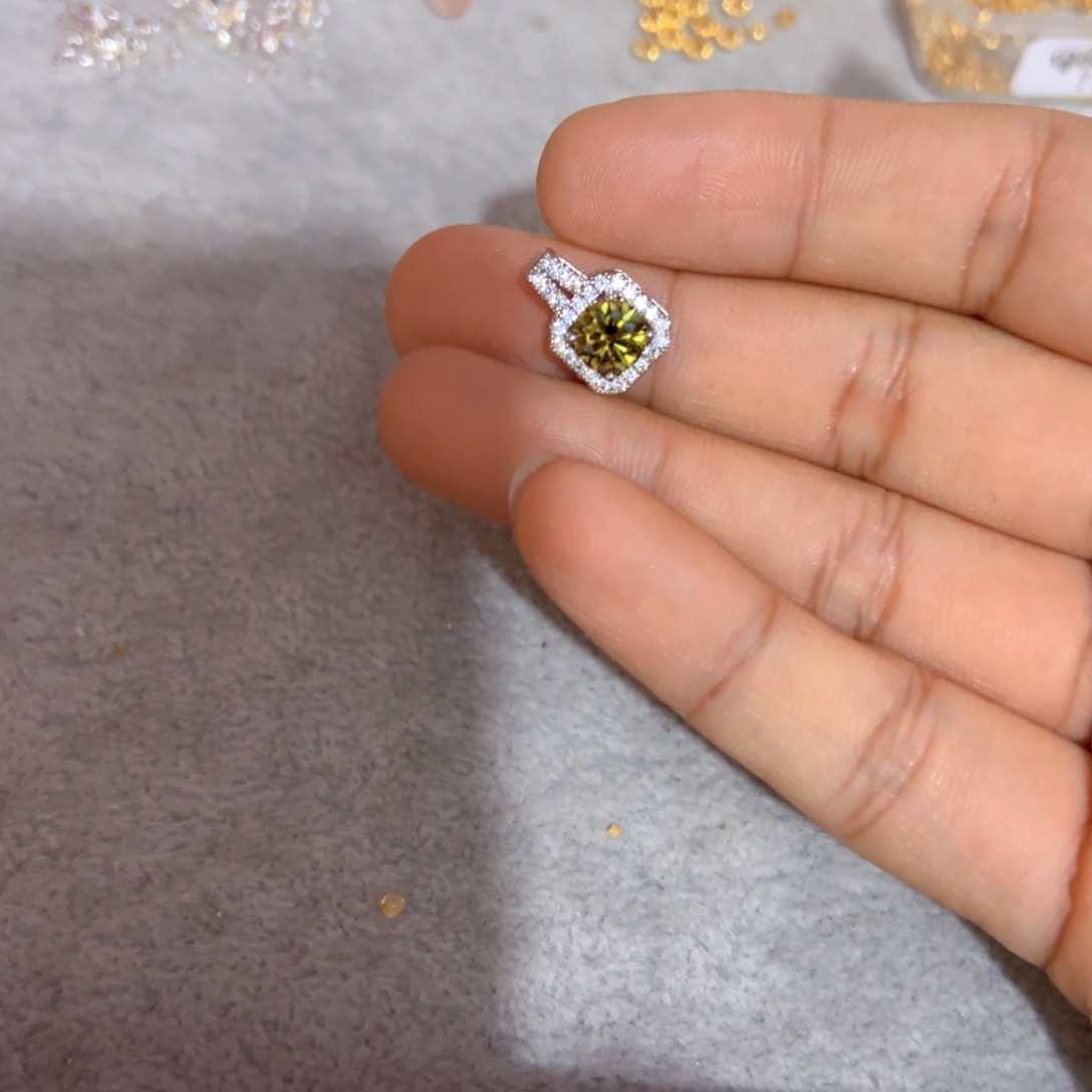 手串未镶嵌和田玉（糖玉）莫桑001