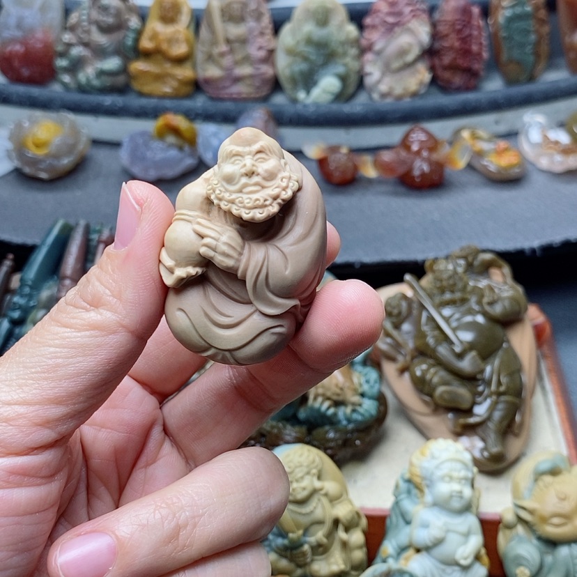 【闪购商品】定制石英质玉吊坠未镶嵌