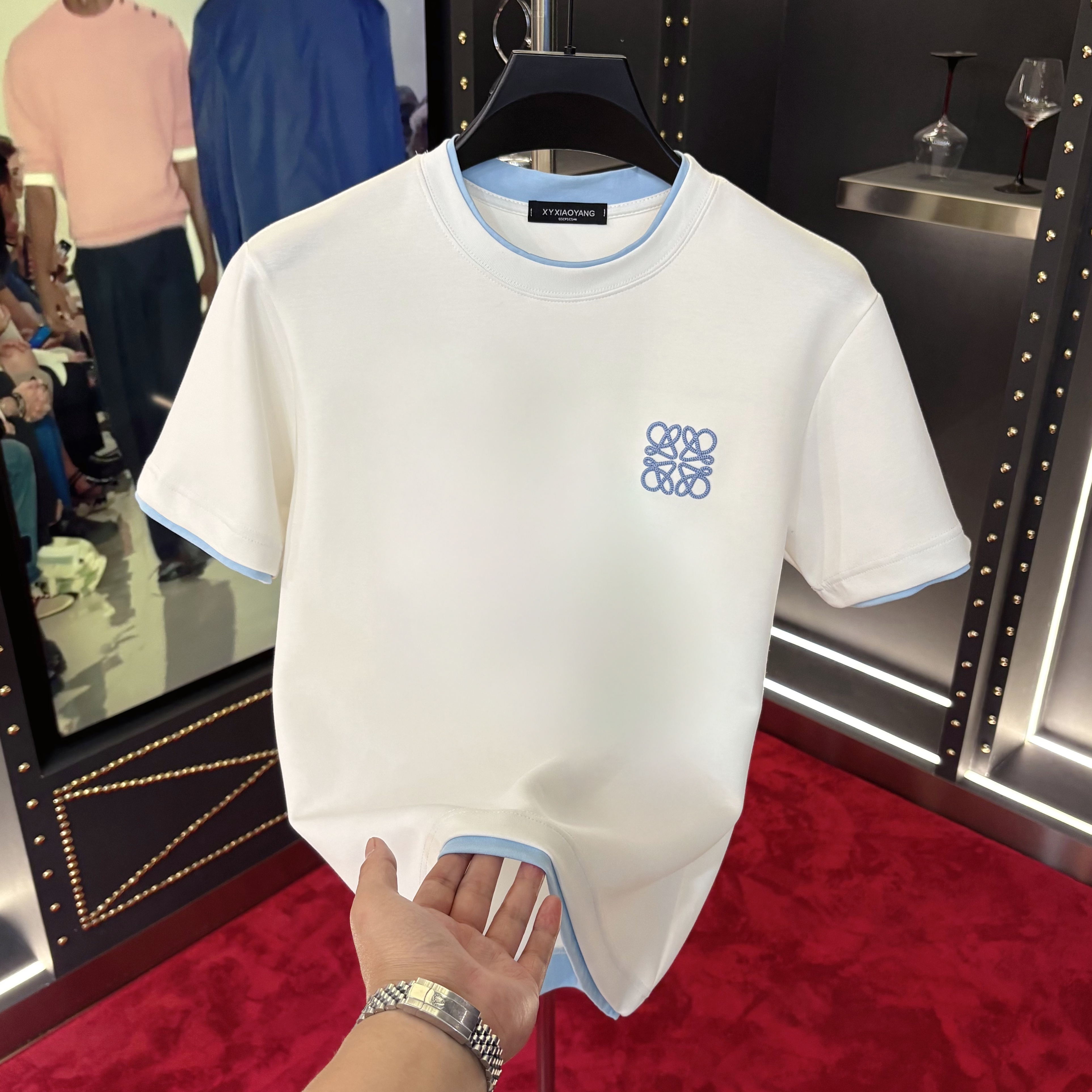 婷婷夏季网红爆款潮流短袖修身计师百搭轻奢重工男士刺绣时尚短袖