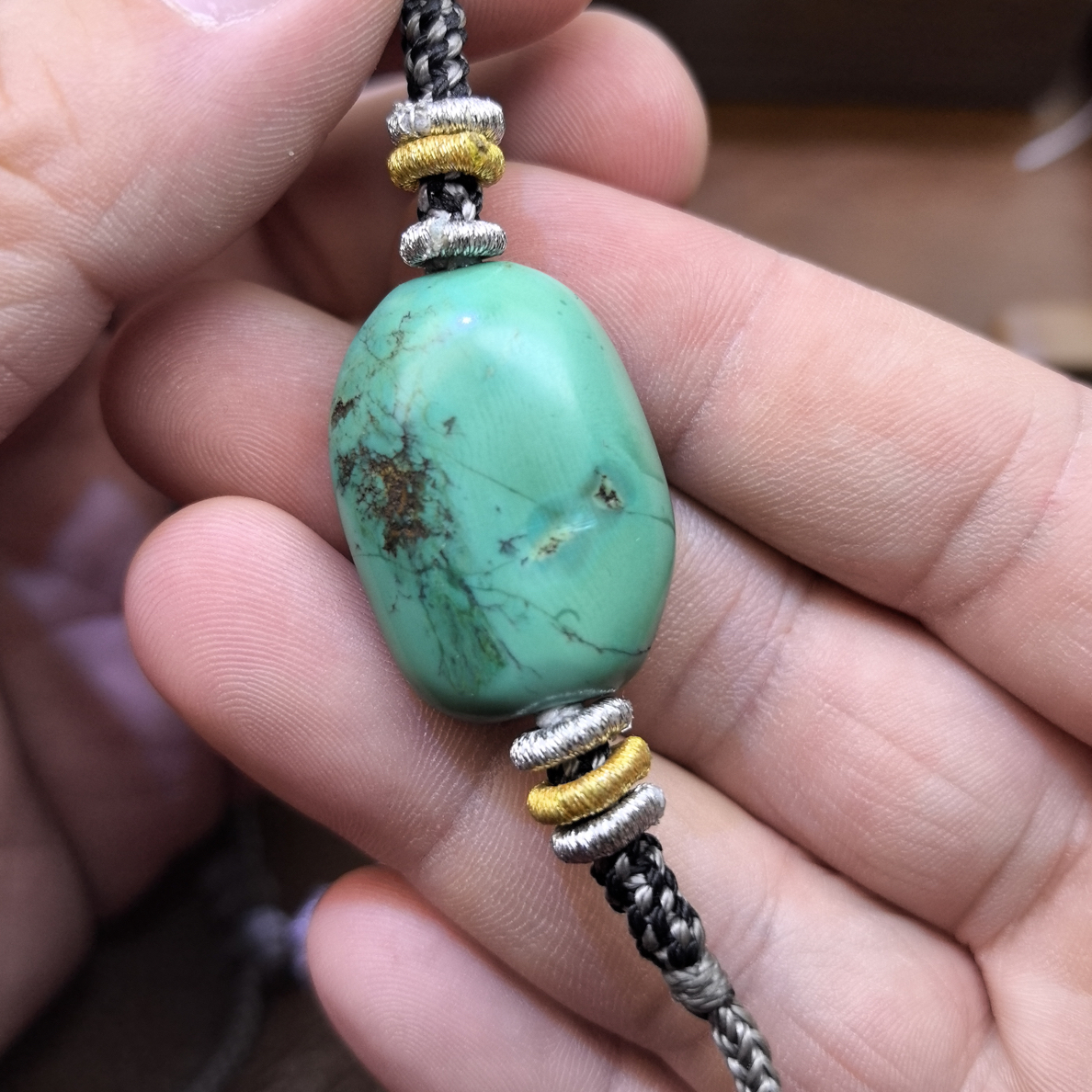 只买单纯的吊坠，没带链子，属的性质。吊坠 明青饰品 锁骨珠