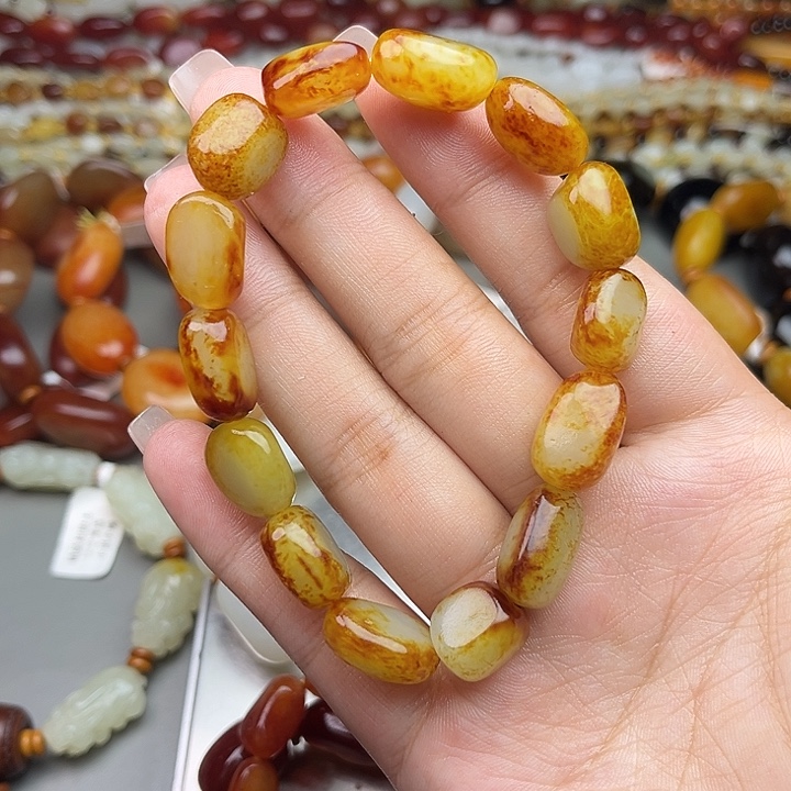 和田玉（糖玉）未镶嵌手链