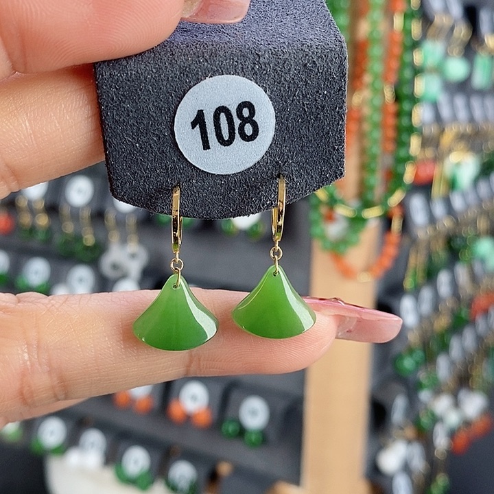 和田玉耳饰18K金镶嵌