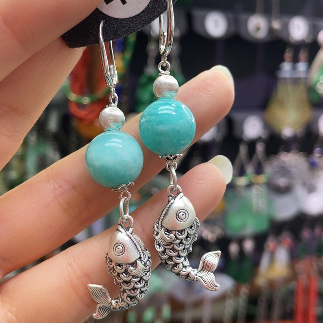 兔****耳钉银S925镶嵌长石635hbhgk