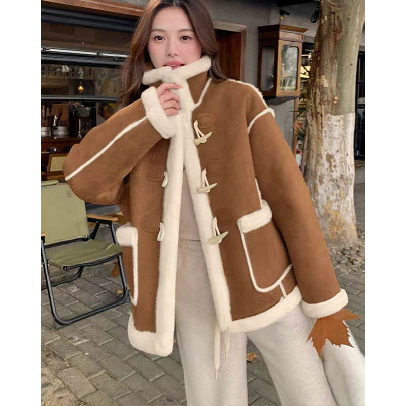 （女装）160 牛角扣加绒厚实保暖皮毛一体外套