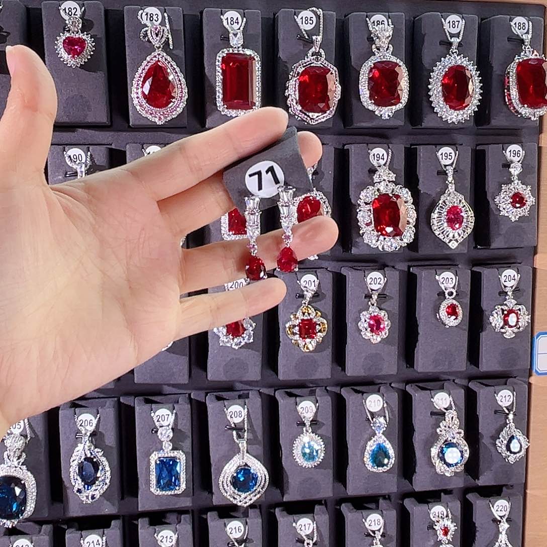 银S925镶嵌耳饰红宝石