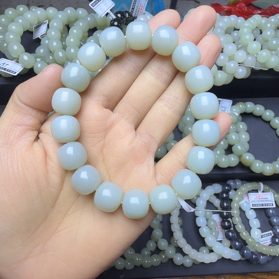 和田玉未镶嵌手链