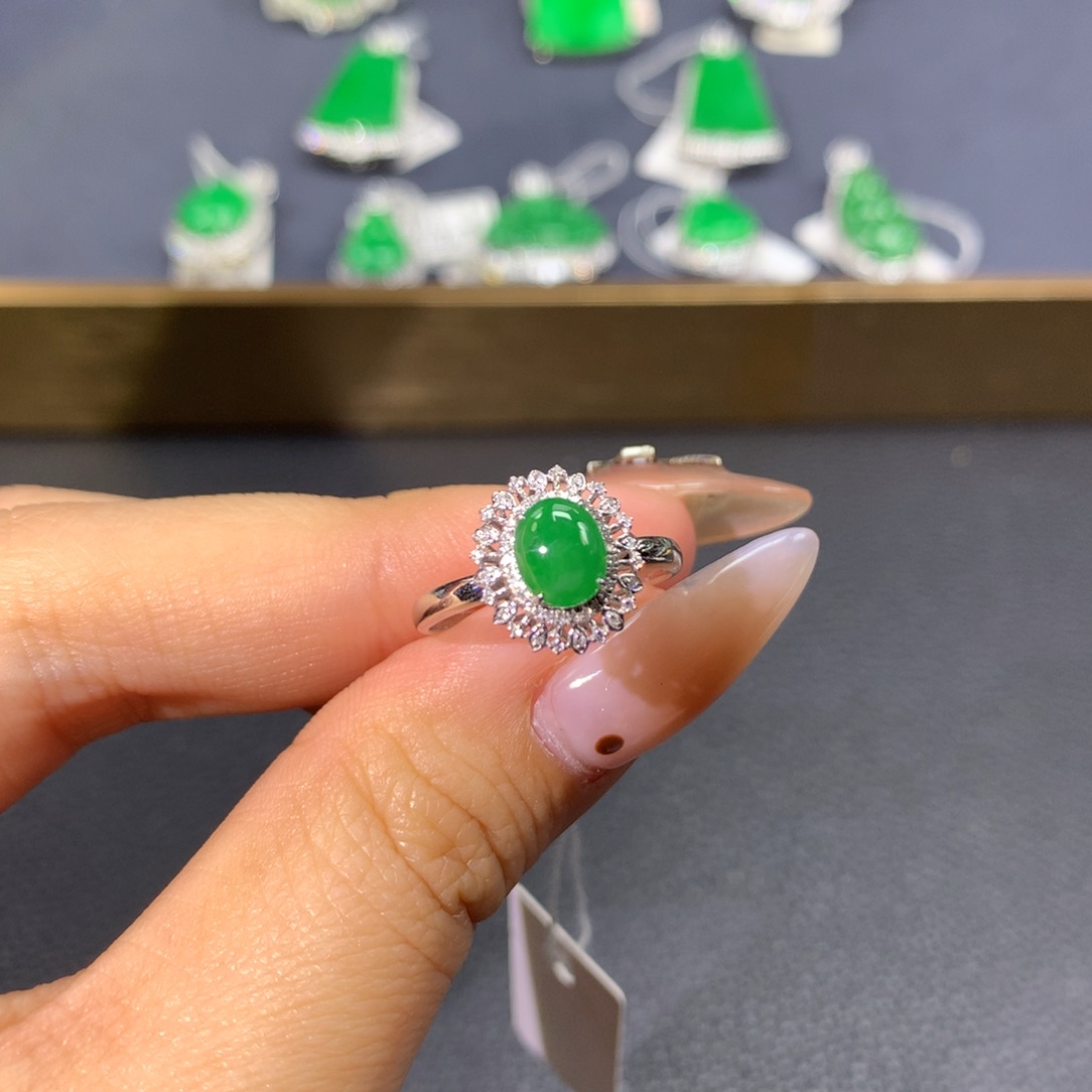 翡翠戒指18K金镶嵌j*r翡翠