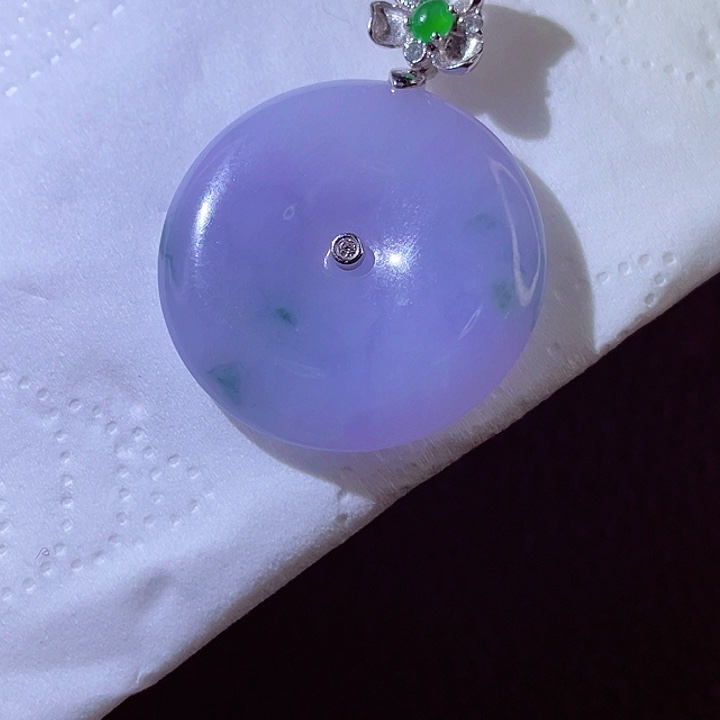 翡翠18K金镶嵌颈饰翡翠