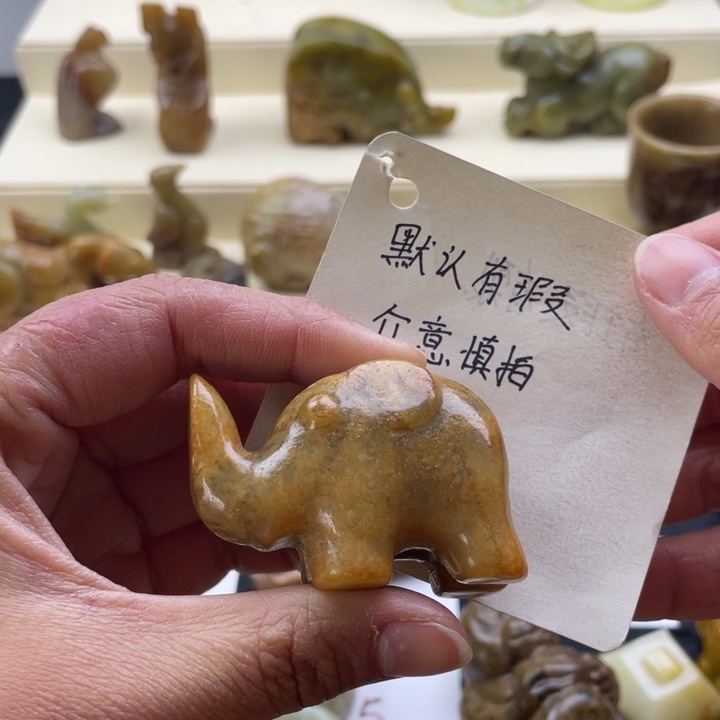 蛇纹石玉颈饰未镶嵌50