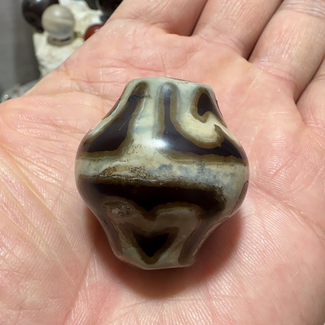 嗯***哥DIY玻璃珠子吊坠珠子手串