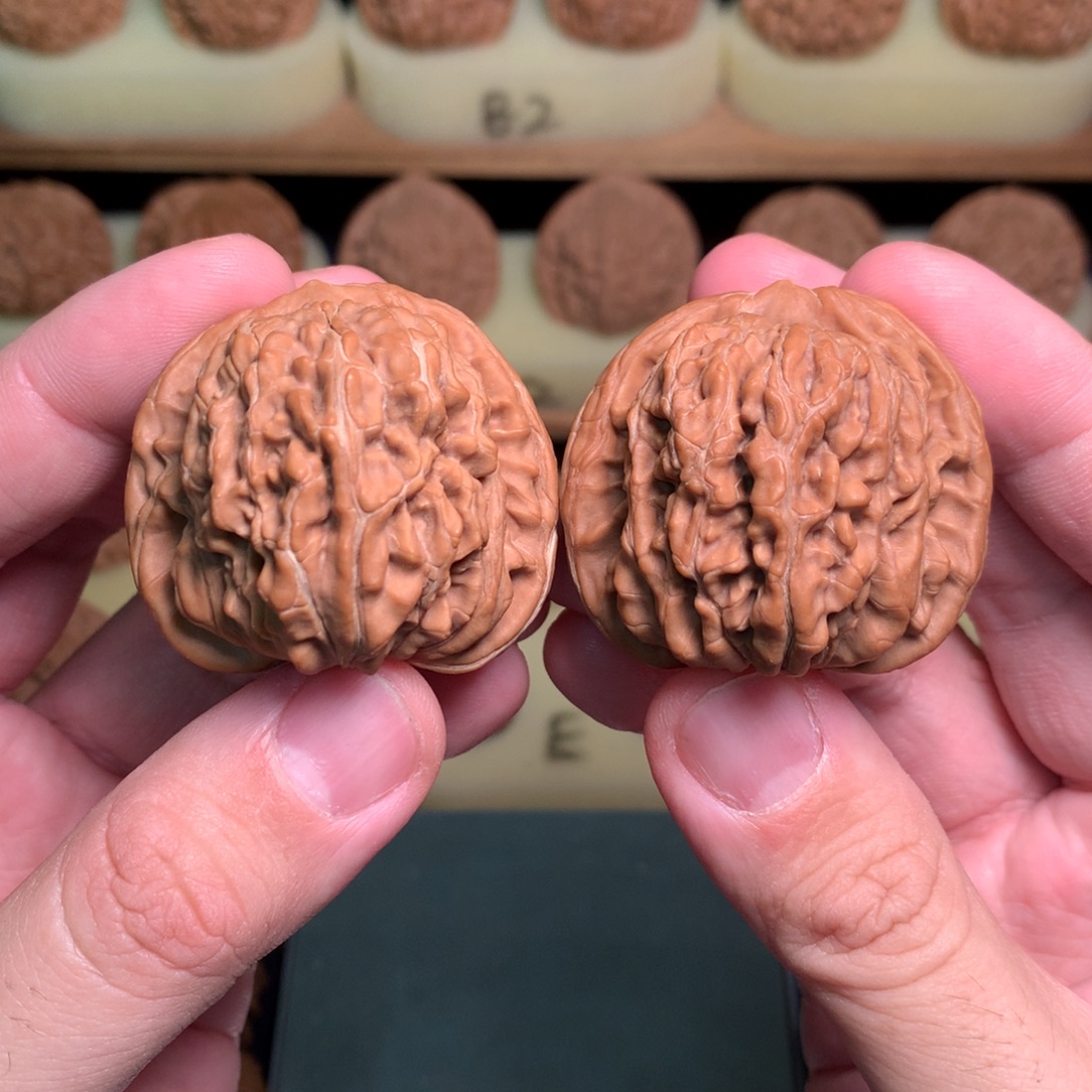 文玩核桃吊坠42.5平谷四座楼全品