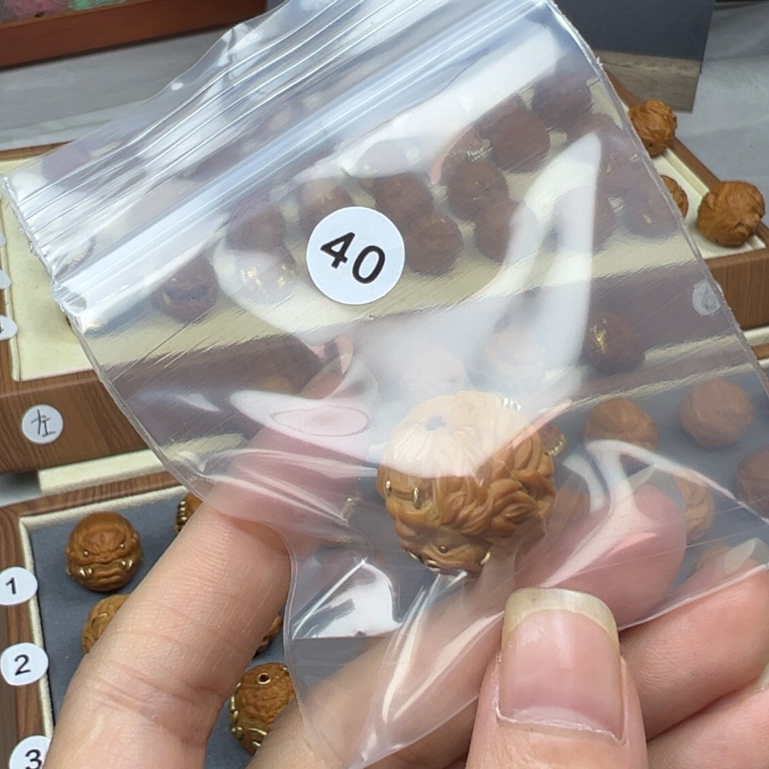 卐***卍吊坠猴头核桃重工泰猴。40