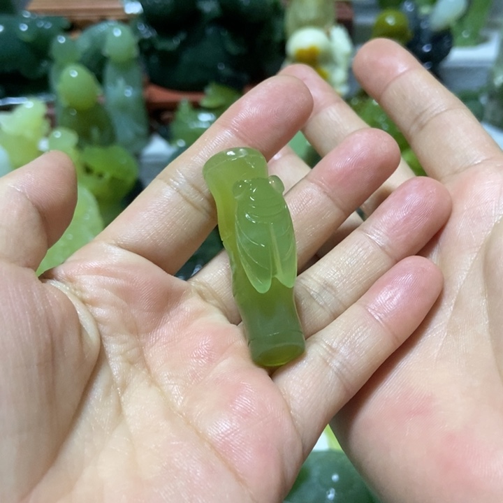 【闪购商品】蛇纹石玉挂件未镶嵌