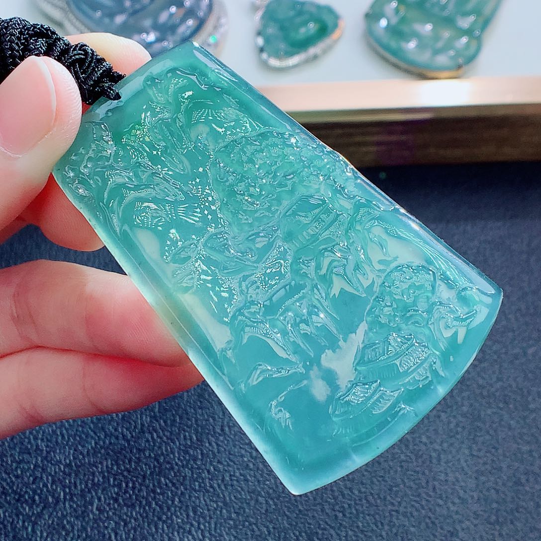 翡翠未镶嵌颈饰翡翠