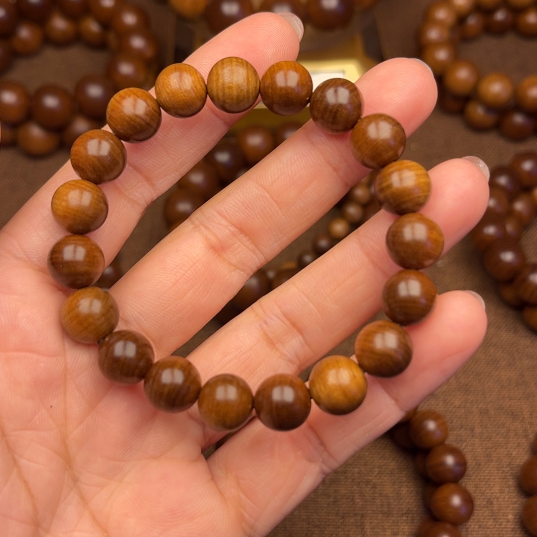 2***1檀香木1.0*21颗 老山檀香