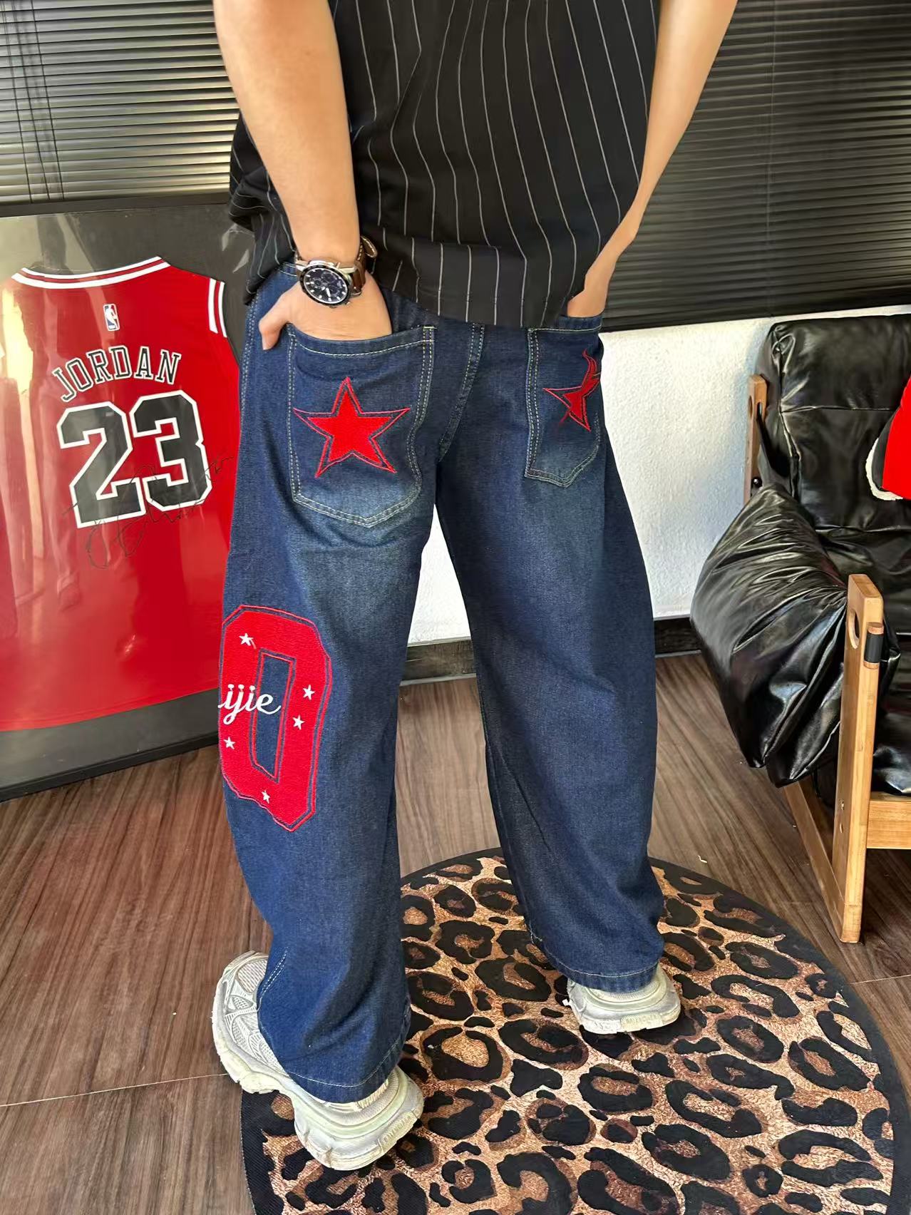 西海岸新款美式街头红格纹字母牛仔弯刀香蕉裤男女宽松阔腿裤