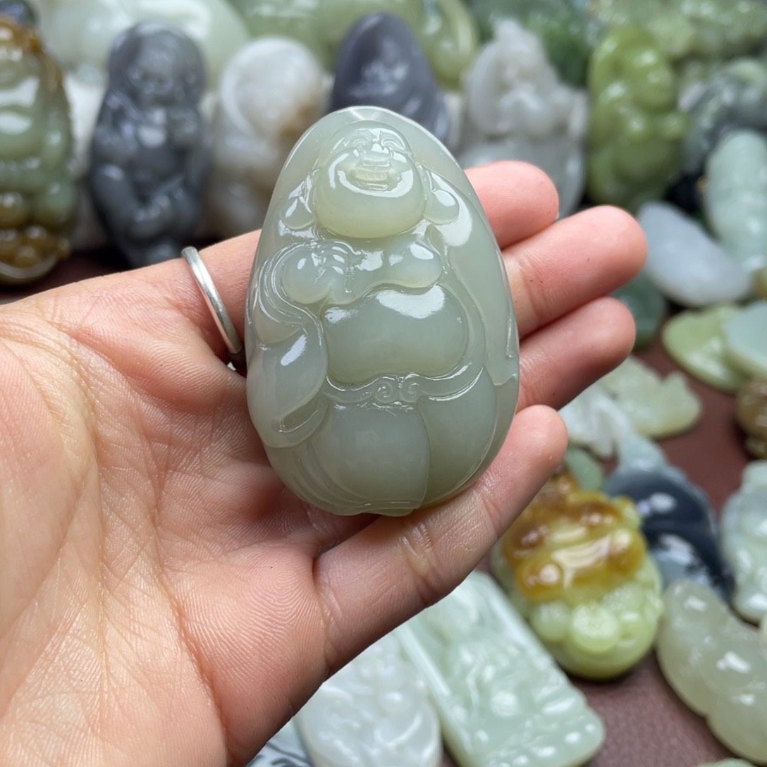 和田玉颈饰未镶嵌