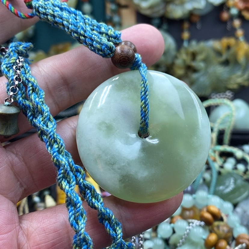 【闪购商品】未镶嵌岫玉吊坠微瑕