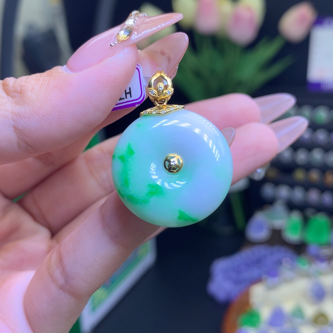 翡翠颈饰18K金镶嵌天然