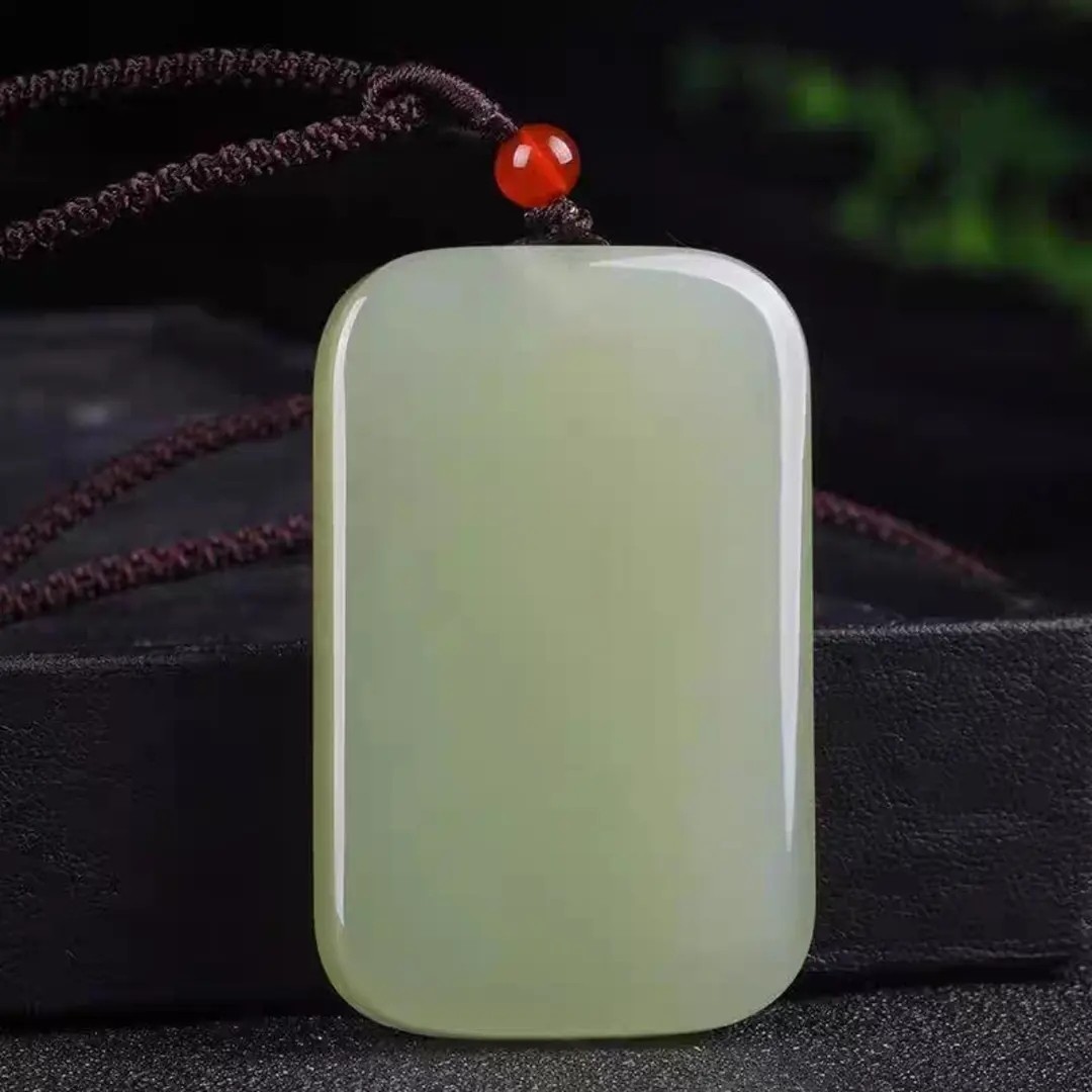 晴水料和田玉平安无事牌