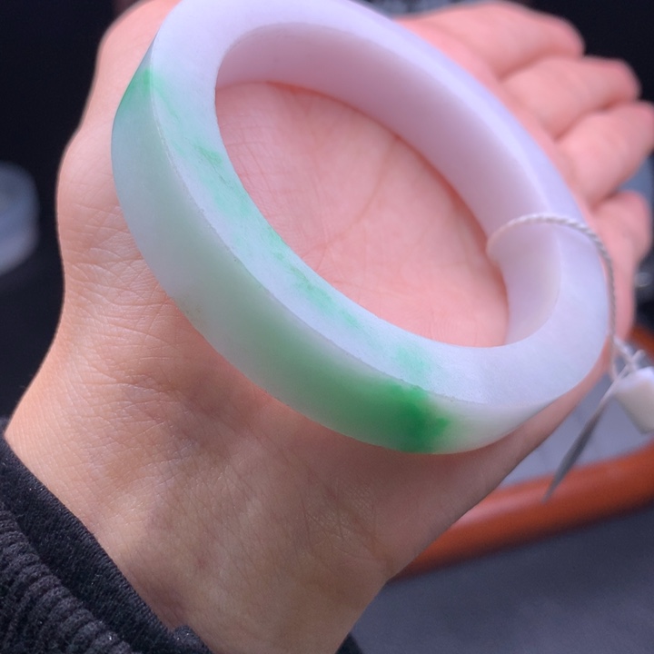 未镶嵌手镯定制翡翠