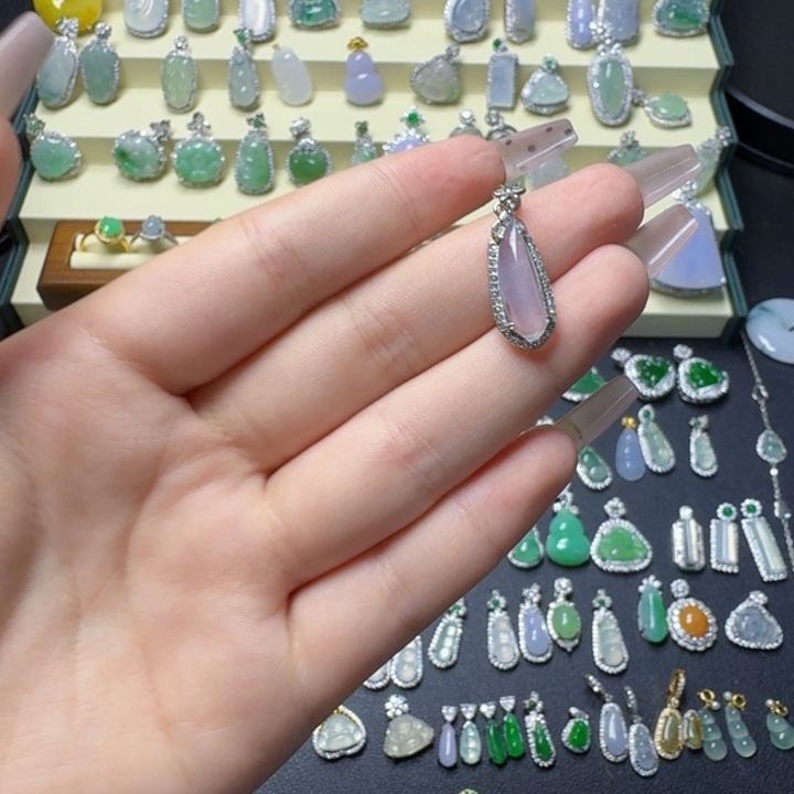 颈饰银S925镶嵌翡翠