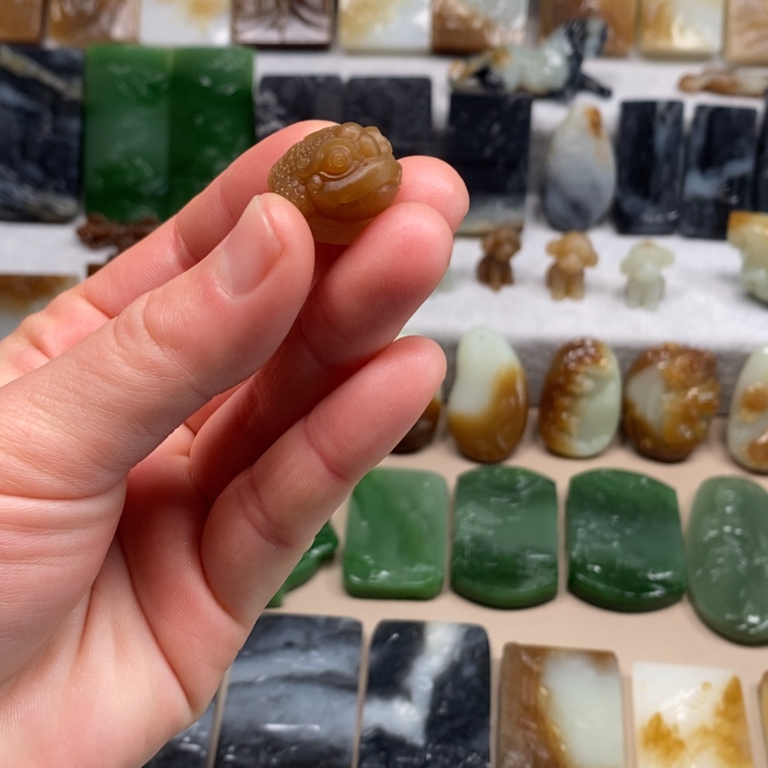 和田玉（糖玉）颈饰未镶嵌