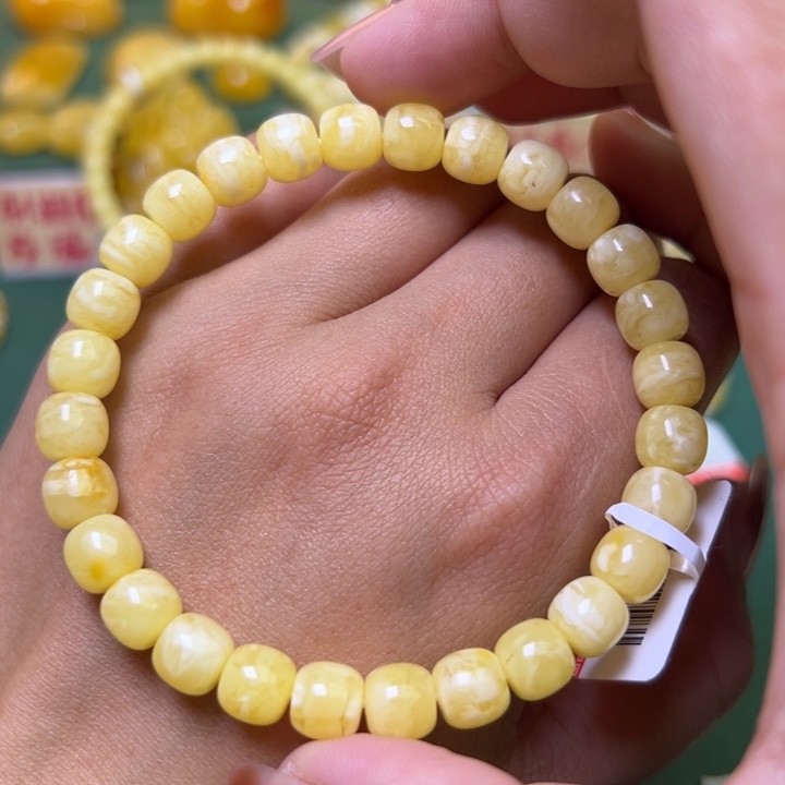 蜜蜡未镶嵌珠宝奇石