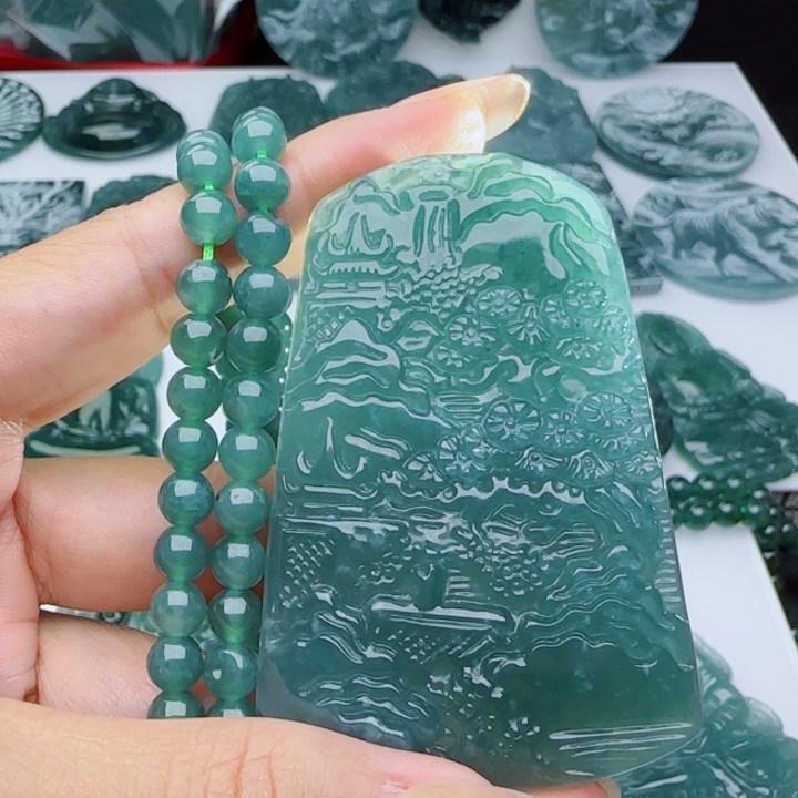 颈饰未镶嵌翡翠多样性发货天然的A货翡翠