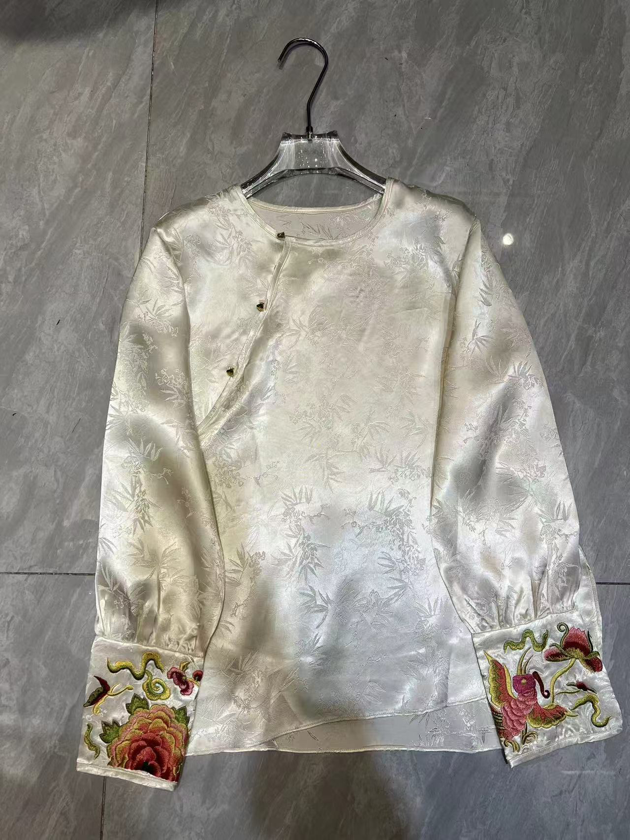 刺绣牡丹花 太太服