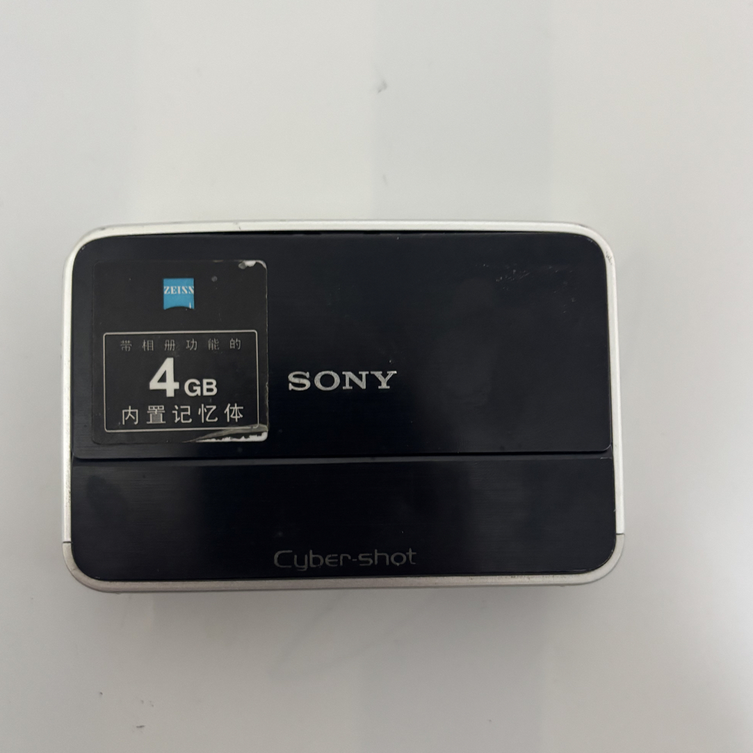 9新 Sony/索尼 t2福利价复古式ccd相机带配件