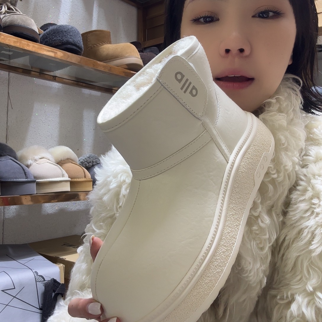 36码卡皮巴拉白色