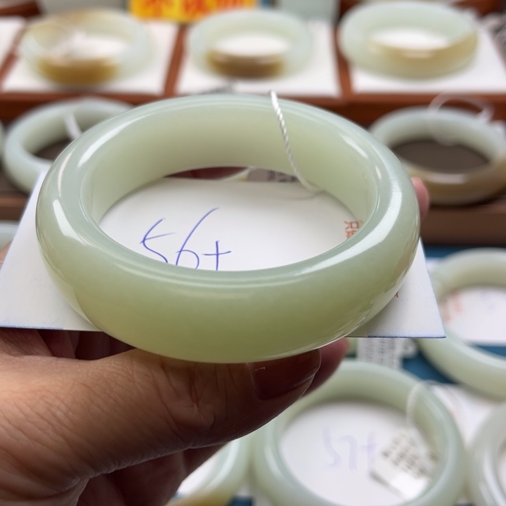 和田玉手镯未镶嵌缘**沐