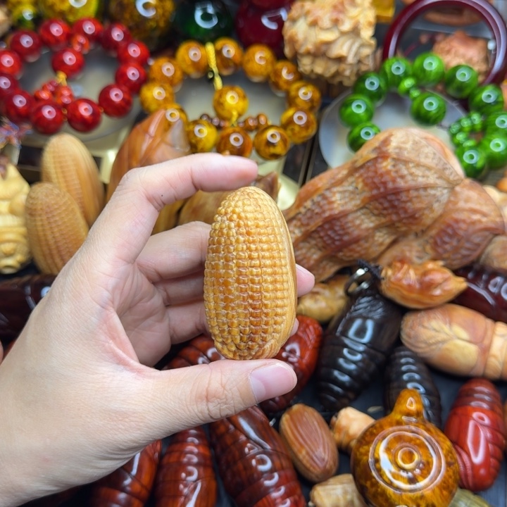 松木琥珀木文玩手串