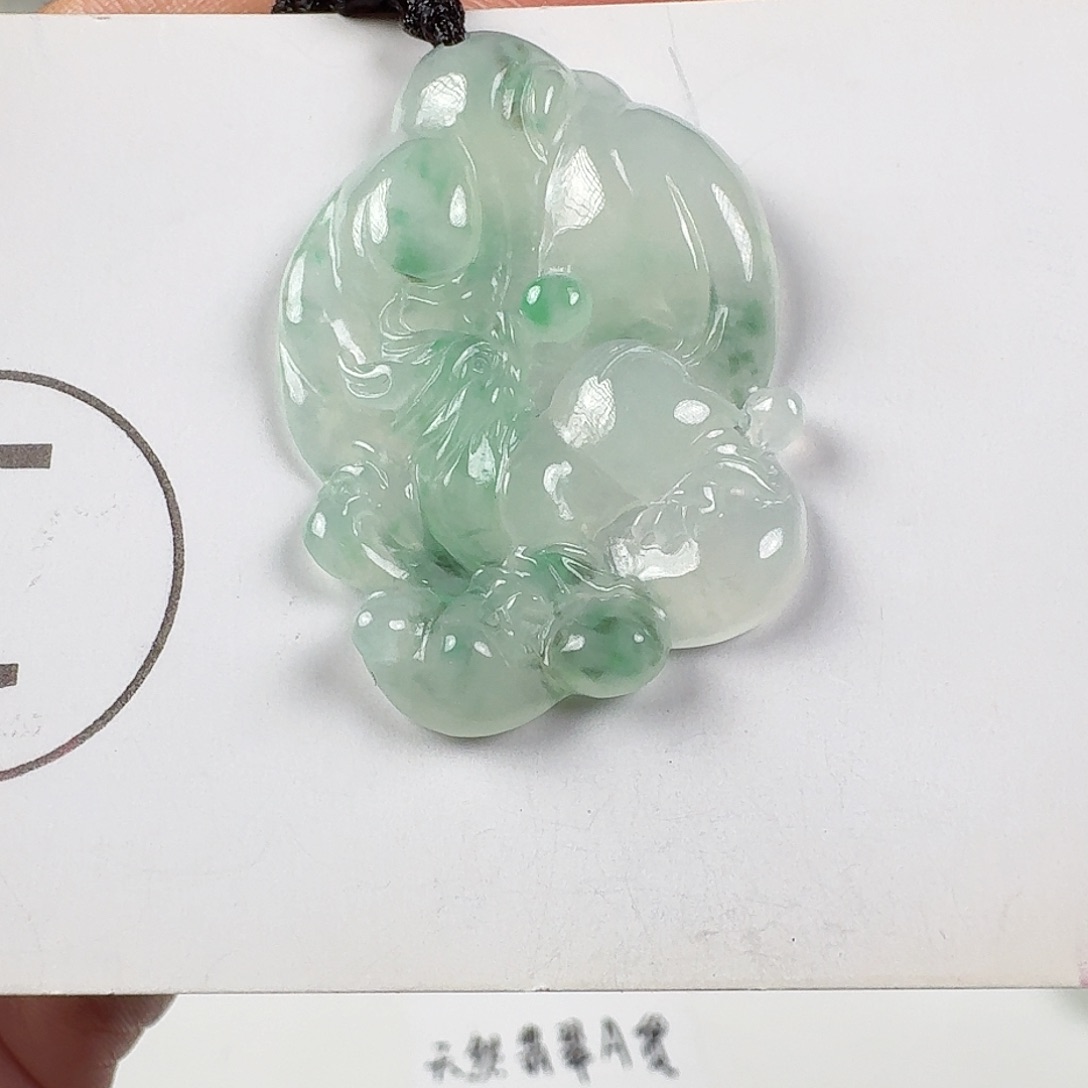 翡翠未镶嵌颈饰翡翠的
