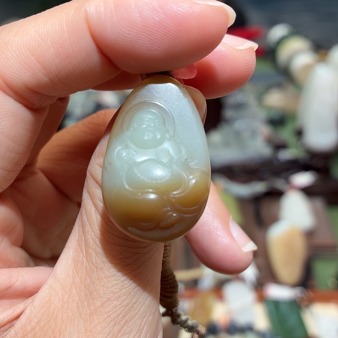 和田玉（糖玉）未镶嵌颈饰