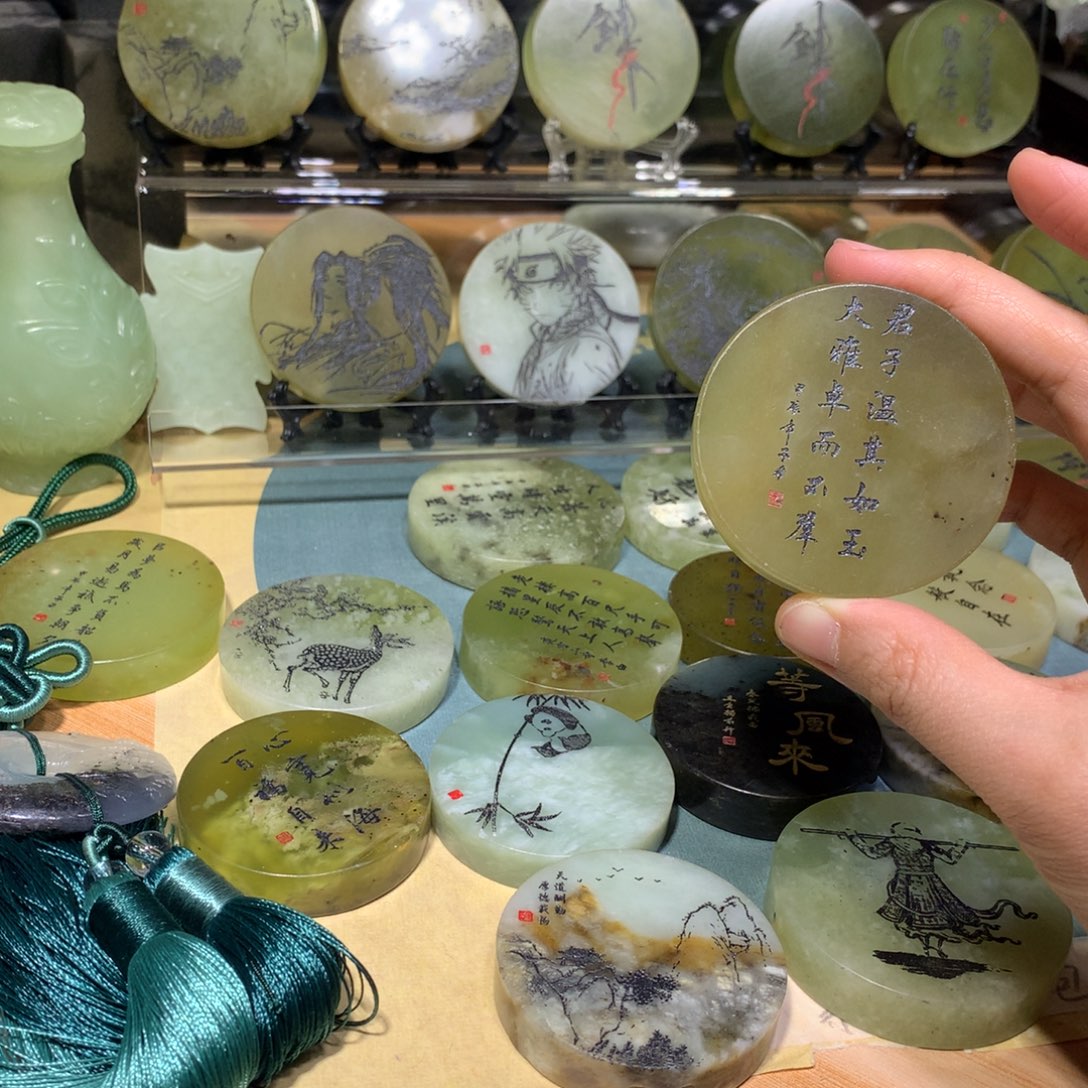 蛇纹石玉合金雕刻品