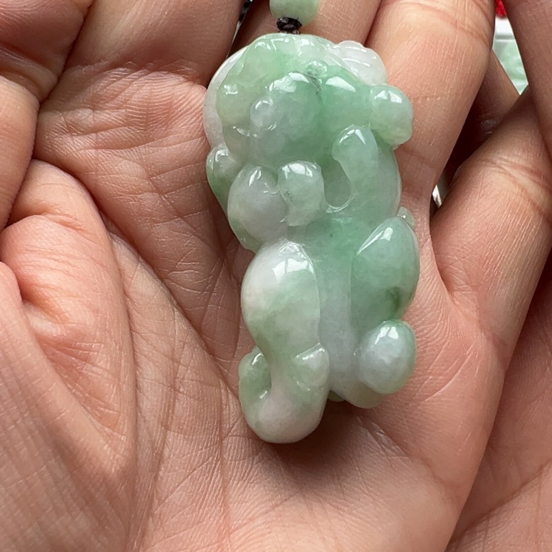 翡翠颈饰未镶嵌貔貅