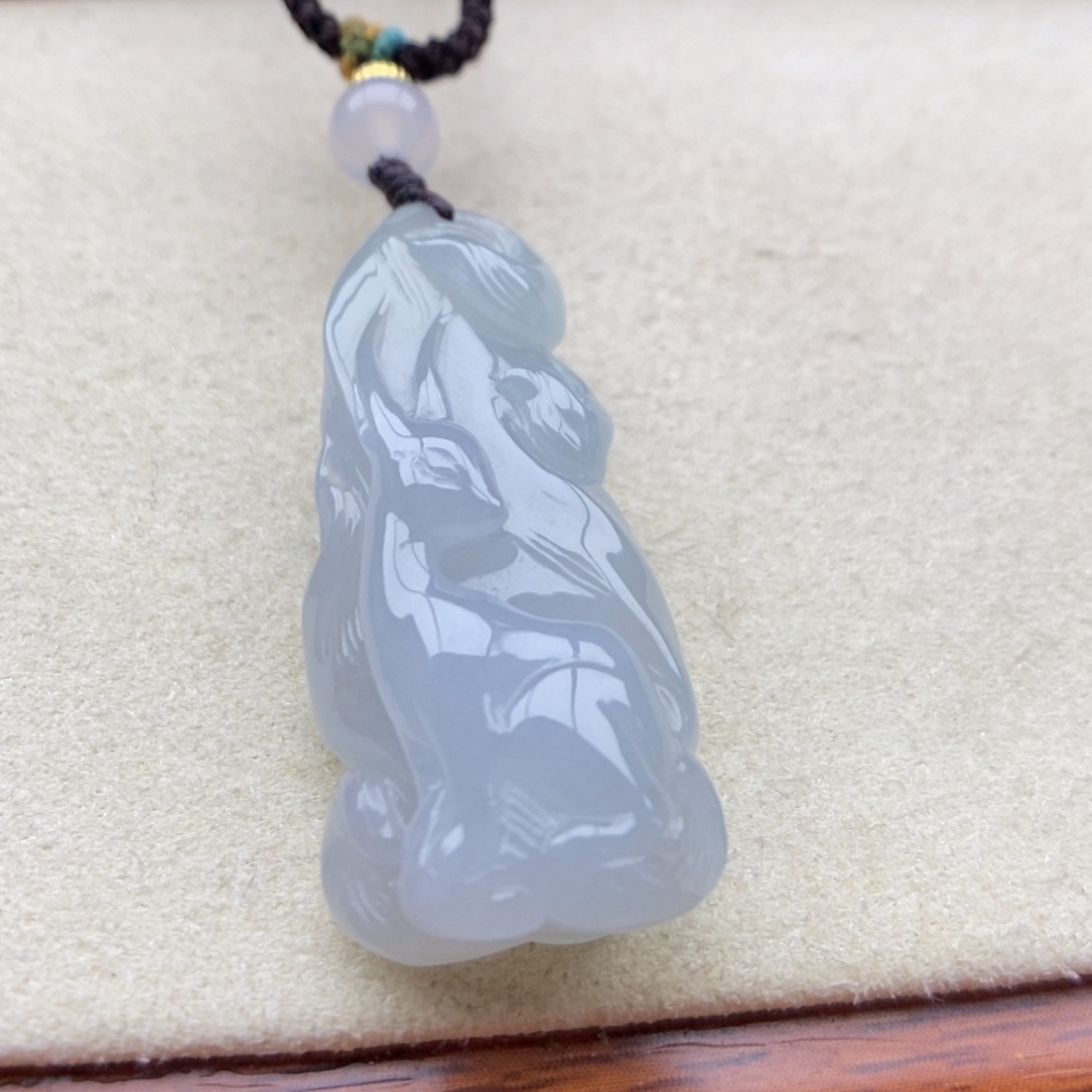 翡翠未镶嵌颈饰吊坠