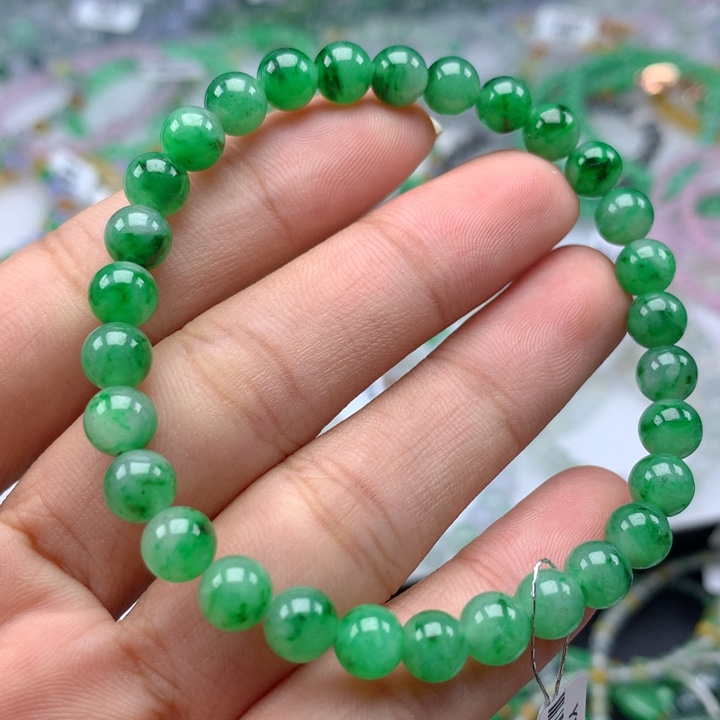 翡翠手镯未镶嵌卡