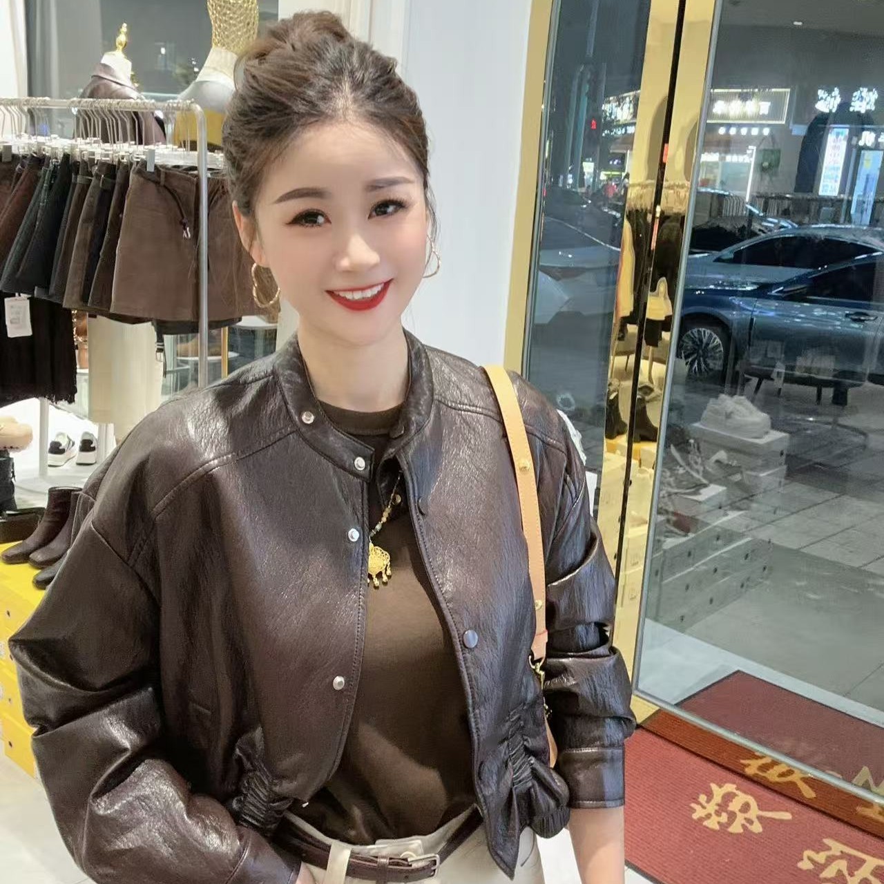 立领短款气质女士皮衣