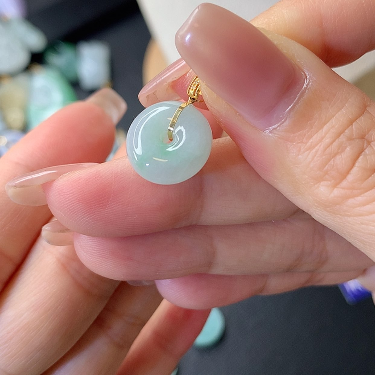 【闪购商品】翡翠吊坠(赠链)18K金镶嵌