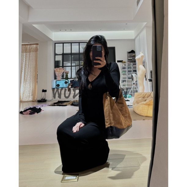 【你伍老板娘】“隐蜜富家女”镂空深v连衣裙长袖