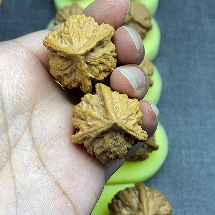 只****文玩核桃把件200000