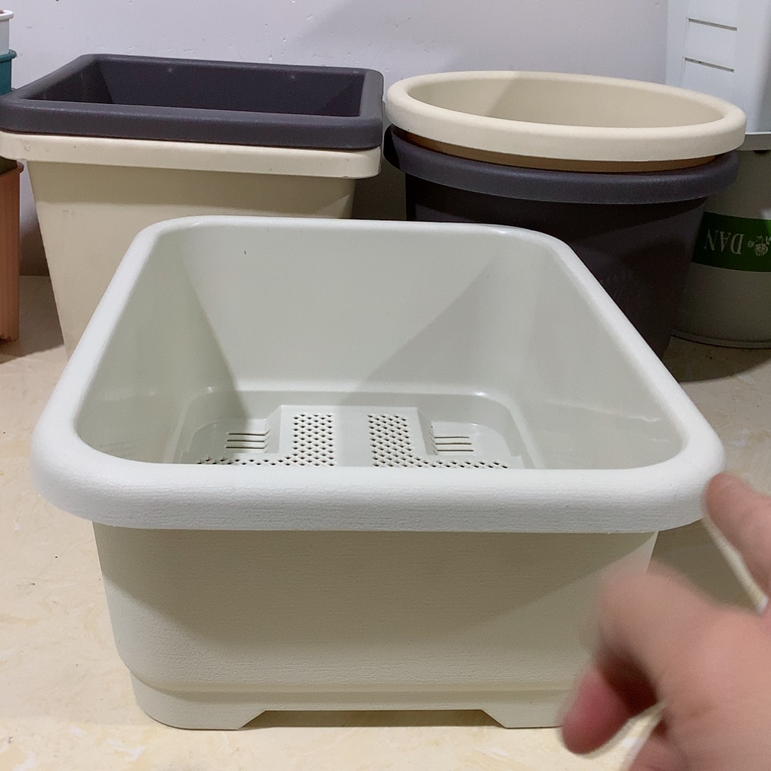 树脂菜盆40米白3个带托