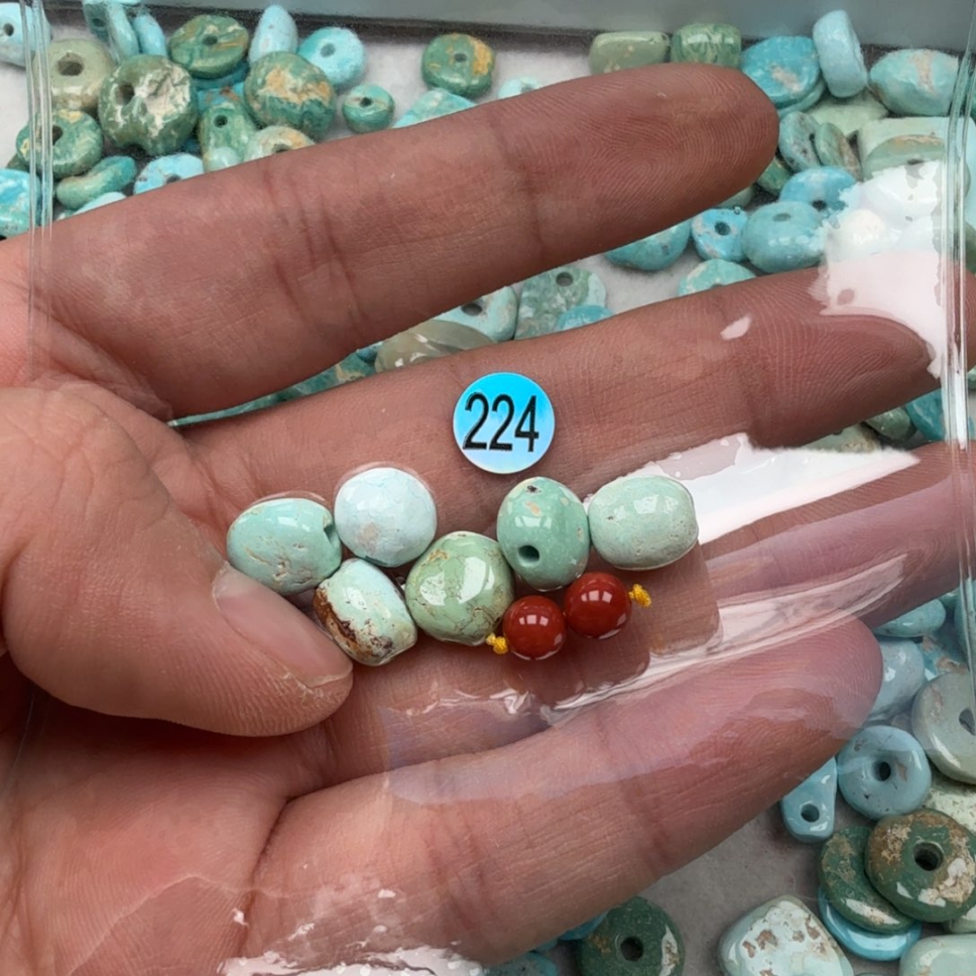 南红玛瑙未镶嵌珠宝奇石